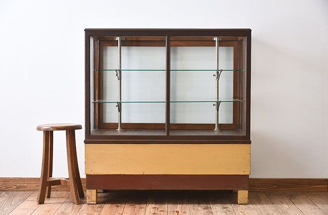 レトロ家具　昭和レトロなアンティークガラスケース(ショーケース)