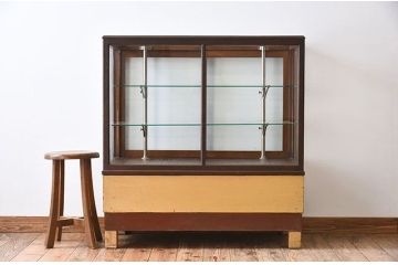 レトロ家具　昭和レトロなアンティークガラスケース(ショーケース)