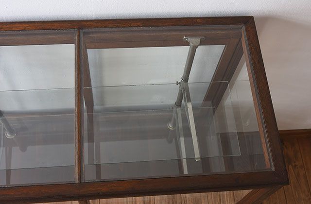 レトロ家具　昭和レトロなアンティークガラスケース(ショーケース)