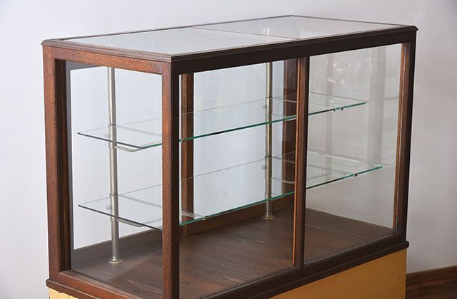 レトロ家具　昭和レトロなアンティークガラスケース(ショーケース)