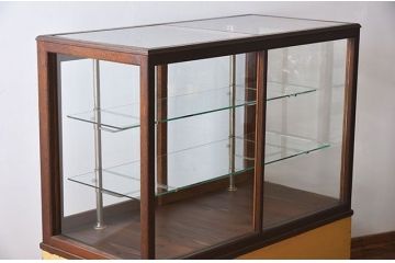 レトロ家具　昭和レトロなアンティークガラスケース(ショーケース)