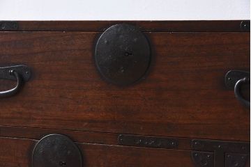 アンティーク家具　丸金具付き!アンティークの時代箪笥ローボード　前桐材製(2)