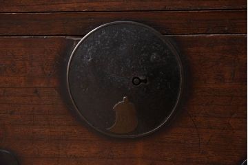 アンティーク家具　丸金具付き!アンティークの時代箪笥ローボード　前桐材製(2)