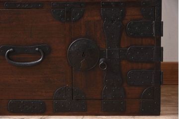 アンティーク家具　丸金具付き!アンティークの時代箪笥ローボード　前桐材製(2)