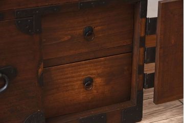 アンティーク家具　丸金具付き!アンティークの時代箪笥ローボード　前桐材製(2)