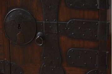 アンティーク家具　丸金具付き!アンティークの時代箪笥ローボード　前桐材製(2)