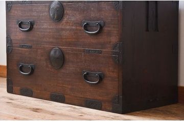 アンティーク家具　丸金具付き!アンティークの時代箪笥ローボード　前桐材製(桐箪笥、桐たんす)