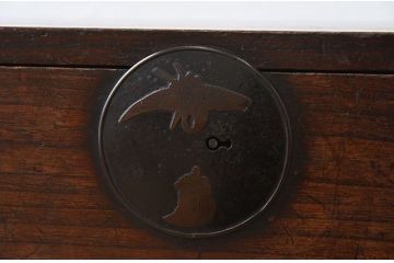 アンティーク家具　丸金具付き!アンティークの時代箪笥ローボード　前桐材製(桐箪笥、桐たんす)