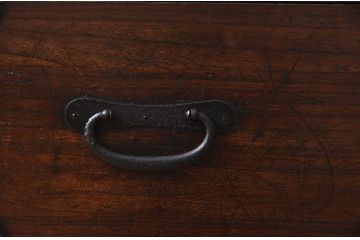 アンティーク家具　丸金具付き!アンティークの時代箪笥ローボード　前桐材製(桐箪笥、桐たんす)