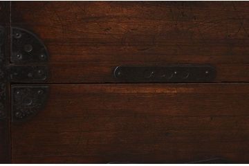 アンティーク家具　丸金具付き!アンティークの時代箪笥ローボード　前桐材製(桐箪笥、桐たんす)