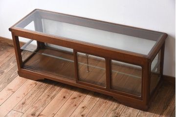 アンティーク家具　古い木のアンティークガラスケース(ショーケース)　ロータイプ