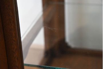 アンティーク家具　古い木のアンティークガラスケース(ショーケース)　ロータイプ