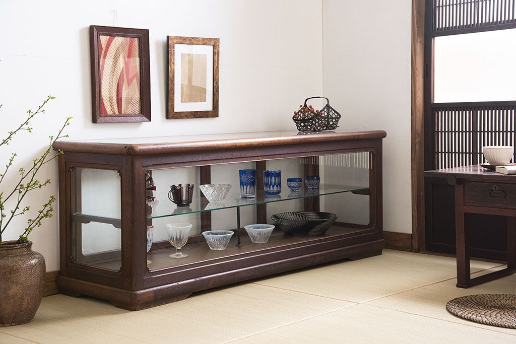 アンティーク家具　古い木のアンティークガラスケース(ショーケース)　ロータイプ