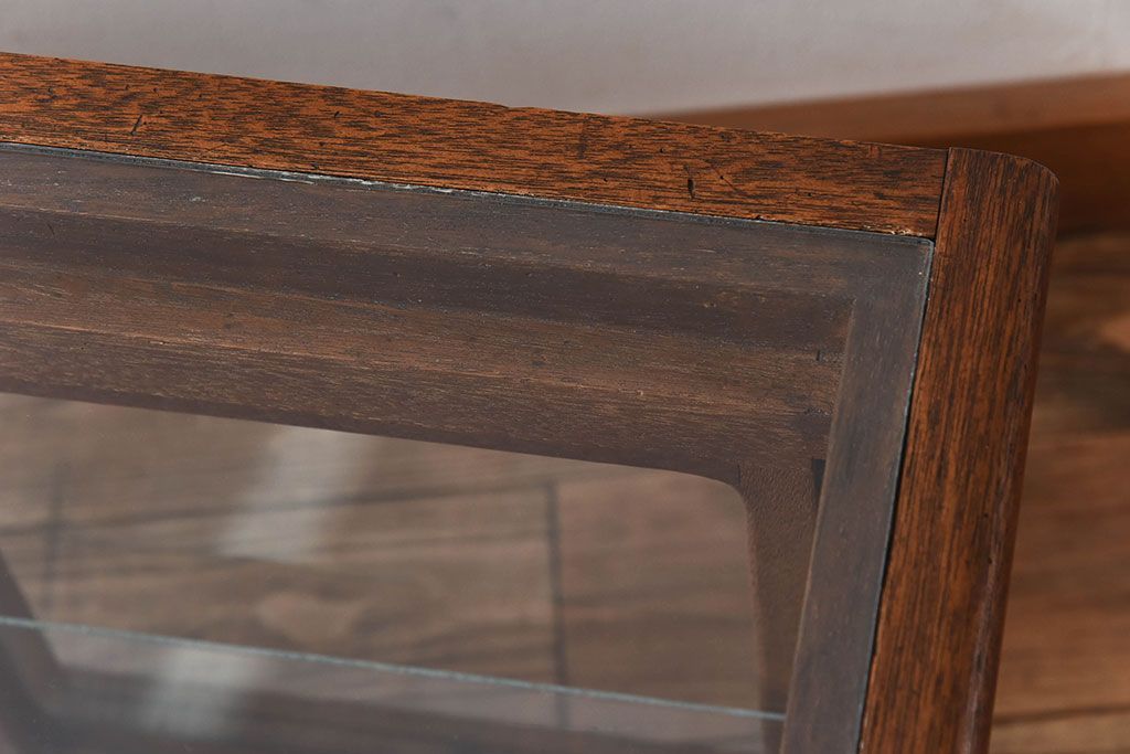 アンティーク家具　古い木のアンティークガラスケース(ショーケース)　ロータイプ