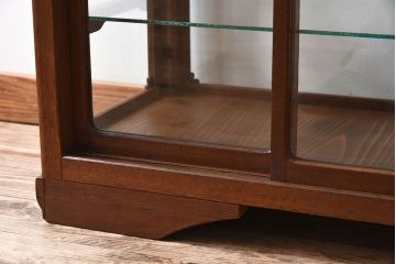 アンティーク家具　古い木のアンティークガラスケース(ショーケース)　ロータイプ