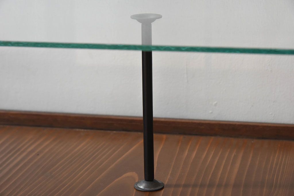 アンティーク家具　古い木のアンティークガラスケース(ショーケース)　ロータイプ