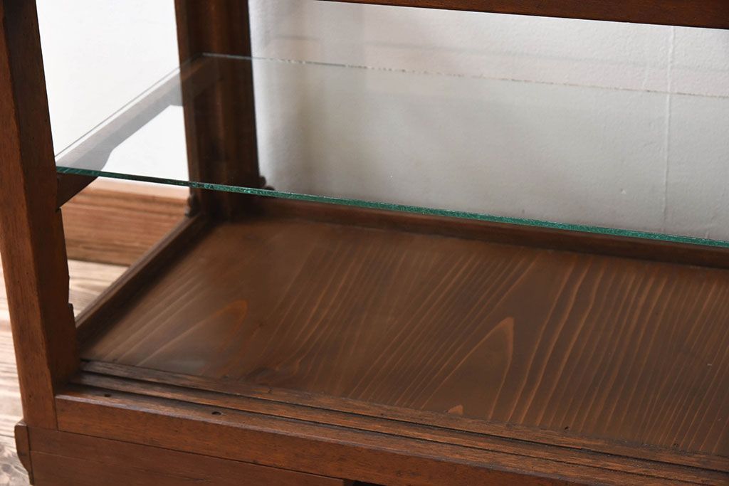 アンティーク家具　古い木のアンティークガラスケース(ショーケース)　ロータイプ
