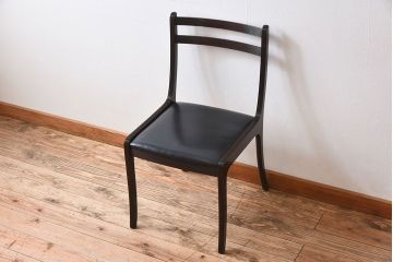 アンティーク家具　デンマーク　P.Jeppesen社製　オーレ・ヴァンシャー(Ole Wanscher)　ダイニングチェア(レッドブルーチェア)