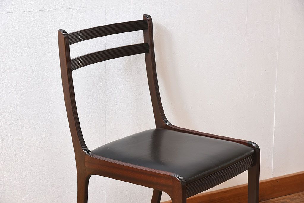 アンティーク家具　デンマーク　P.Jeppesen社製　オーレ・ヴァンシャー(Ole Wanscher)　ダイニングチェア(レッドブルーチェア)