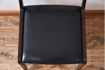 アンティーク家具　デンマーク　P.Jeppesen社製　オーレ・ヴァンシャー(Ole Wanscher)　ダイニングチェア(レッドブルーチェア)