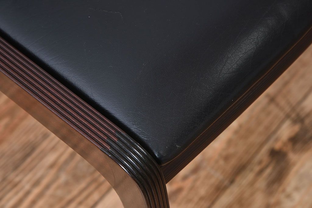 アンティーク家具　デンマーク　P.Jeppesen社製　オーレ・ヴァンシャー(Ole Wanscher)　ダイニングチェア(レッドブルーチェア)