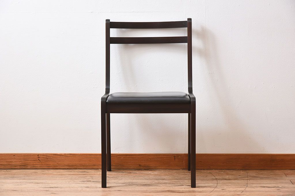 アンティーク家具　デンマーク　P.Jeppesen社製　オーレ・ヴァンシャー(Ole Wanscher)　ダイニングチェア(レッドブルーチェア)(2)