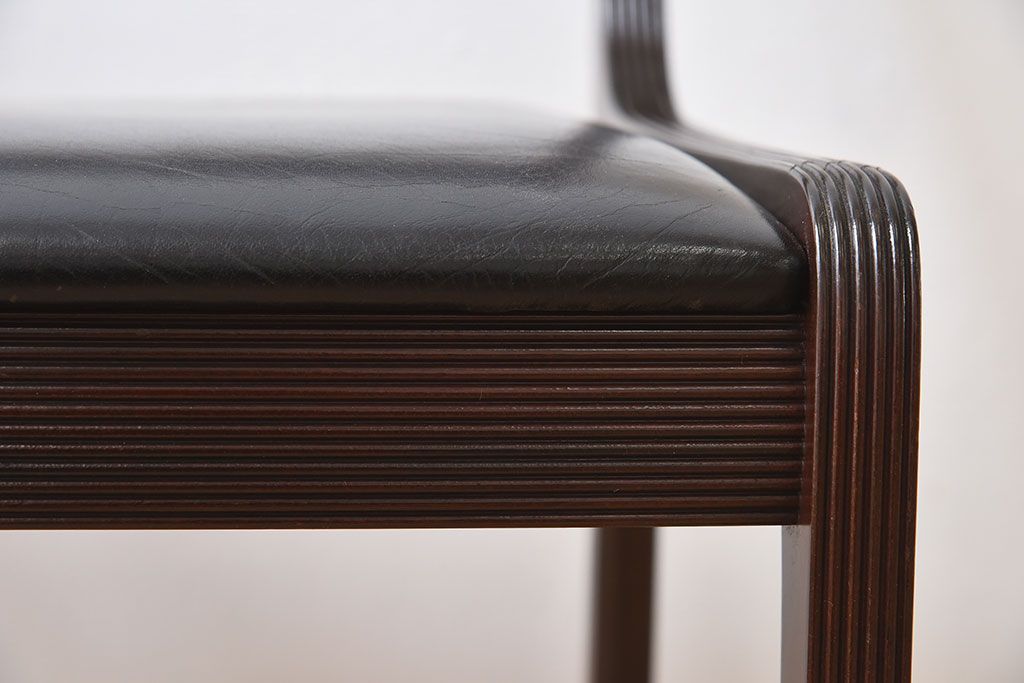 アンティーク家具　デンマーク　P.Jeppesen社製　オーレ・ヴァンシャー(Ole Wanscher)　ダイニングチェア(レッドブルーチェア)(2)