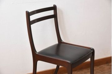アンティーク家具　デンマーク　P.Jeppesen社製　オーレ・ヴァンシャー(Ole Wanscher)　ダイニングチェア(レッドブルーチェア)(3)