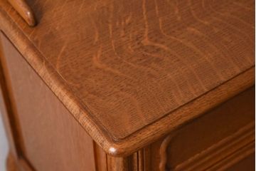 ヴィンテージ家具　イギリスビンテージ　カブリオールレッグ(猫脚)　オーク材　ドロワー(キャビネット)(2)