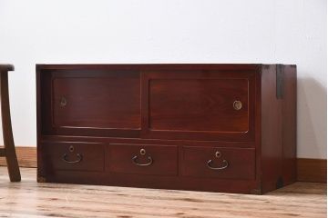アンティーク家具　和製アンティーク　漆塗り!前面欅材の時代箪笥ローボード(3)