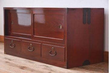 アンティーク家具　和製アンティーク　漆塗り!前面欅材の時代箪笥ローボード(3)