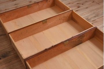 アンティーク家具　上品な漆の時代箪笥ローボード　前面欅材　和製アンティーク