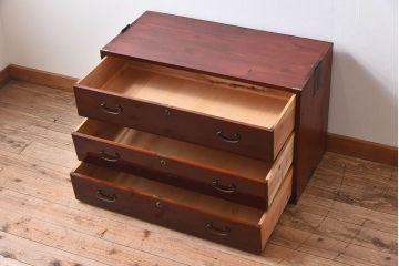 アンティーク家具　上品な漆の時代箪笥ローボード　前面欅材　和製アンティーク