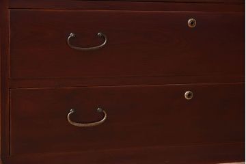 アンティーク家具　上品な漆の時代箪笥ローボード　前面欅材　和製アンティーク