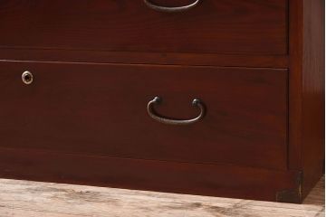 アンティーク家具　上品な漆の時代箪笥ローボード　前面欅材　和製アンティーク