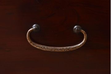 アンティーク家具　上品な漆の時代箪笥ローボード　前面欅材　和製アンティーク