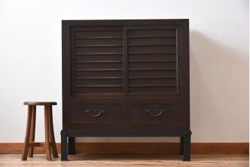 アンティーク家具　古民具・骨董　三尺　明治大正期　重厚な鉄脚付き!水屋箪笥サイドボード(1)