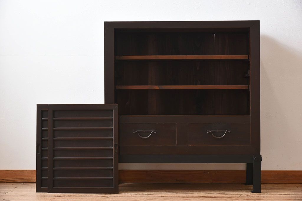 アンティーク家具　古民具・骨董　三尺　明治大正期　重厚な鉄脚付き!水屋箪笥サイドボード(1)