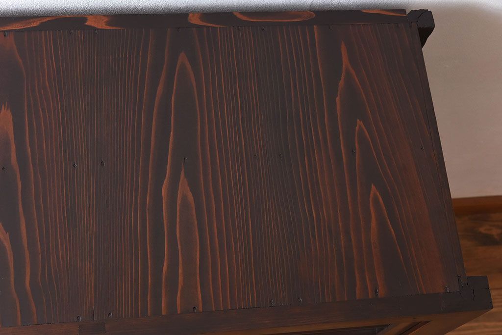 アンティーク家具　古民具・骨董　三尺　明治大正期　重厚な鉄脚付き!水屋箪笥サイドボード(1)