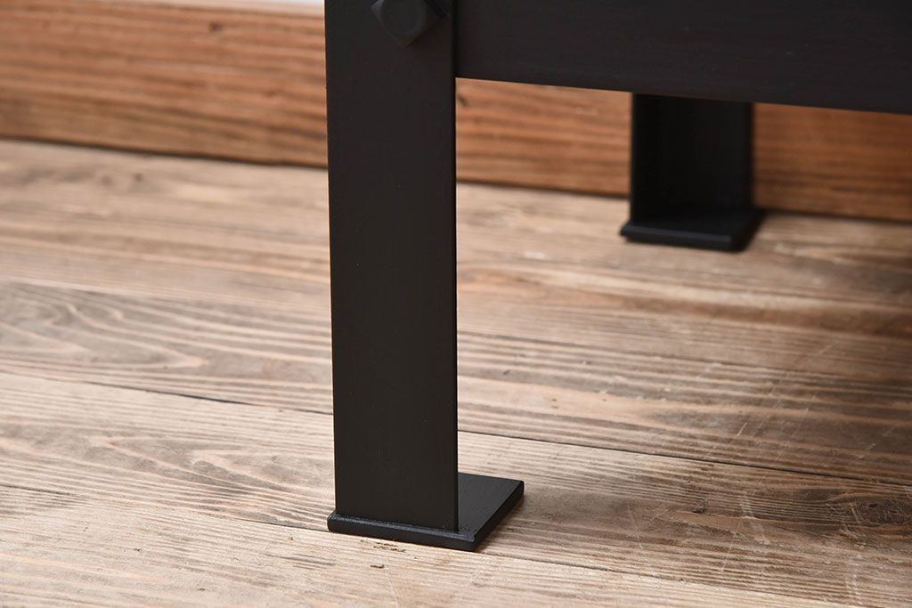 アンティーク家具　古民具・骨董　三尺　明治大正期　重厚な鉄脚付き!水屋箪笥サイドボード(1)