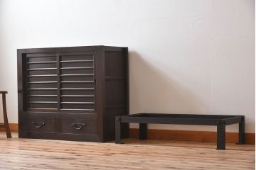 アンティーク家具　古民具・骨董　三尺　明治大正期　重厚な鉄脚付き!水屋箪笥サイドボード(1)