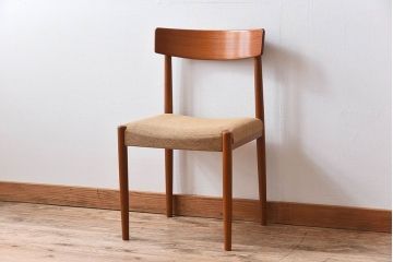 北欧家具　ビンテージ　スウェーデンTROEDS製　チーク材のチェア(ダイニングチェア)(1)