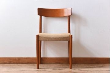 北欧家具　ビンテージ　スウェーデンTROEDS製　チーク材のチェア(ダイニングチェア)(1)