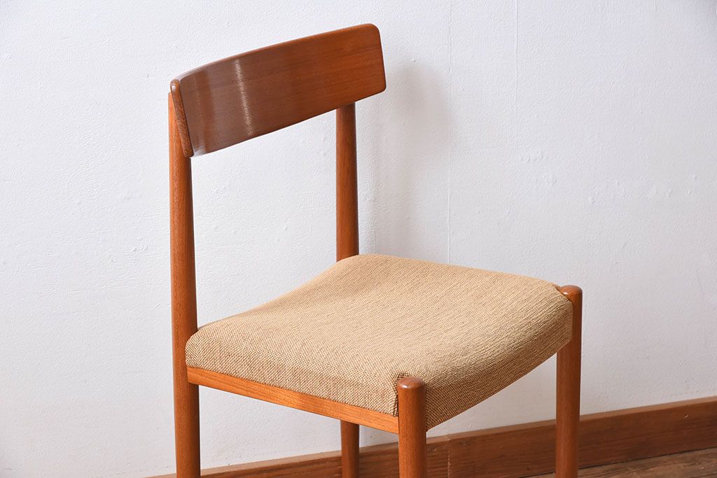 北欧家具　ビンテージ　スウェーデンTROEDS製　チーク材のチェア(ダイニングチェア)(1)