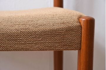 北欧家具　ビンテージ　スウェーデンTROEDS製　チーク材のチェア(ダイニングチェア)(1)