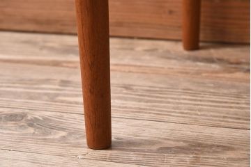 北欧家具　ビンテージ　スウェーデンTROEDS製　チーク材のチェア(ダイニングチェア)(1)