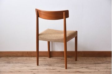 北欧家具　ビンテージ　スウェーデンTROEDS製　チーク材のチェア(ダイニングチェア)(1)