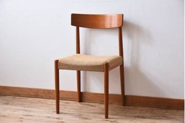 北欧家具　ビンテージ　スウェーデンTROEDS製　チーク材のチェア(ダイニングチェア)(2)