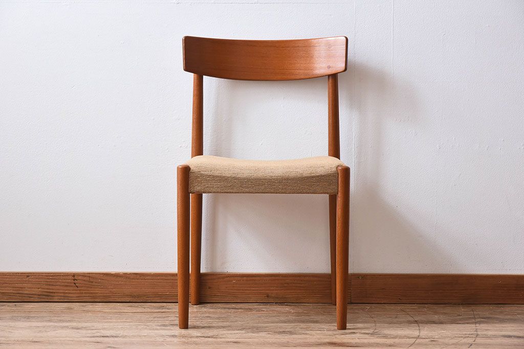 北欧家具　ビンテージ　スウェーデンTROEDS製　チーク材のチェア(ダイニングチェア)(2)