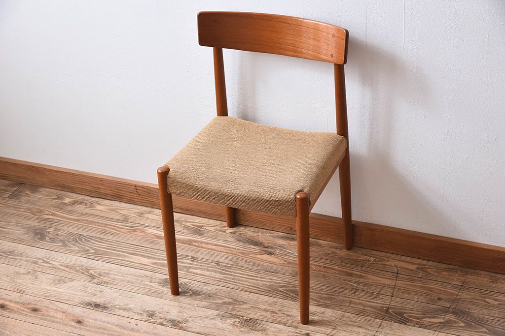 北欧家具　ビンテージ　スウェーデンTROEDS製　チーク材のチェア(ダイニングチェア)(2)